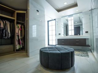 For sale 4 bedrooms house in Watthana, Bangkok