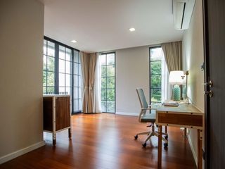 For sale 4 bedrooms house in Watthana, Bangkok