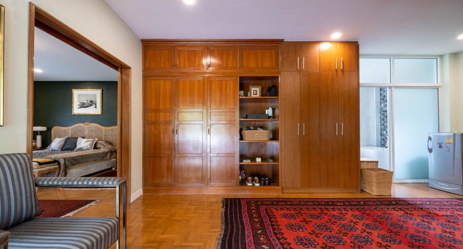 For sale 5 bedrooms house in Doi Saket, Chiang Mai