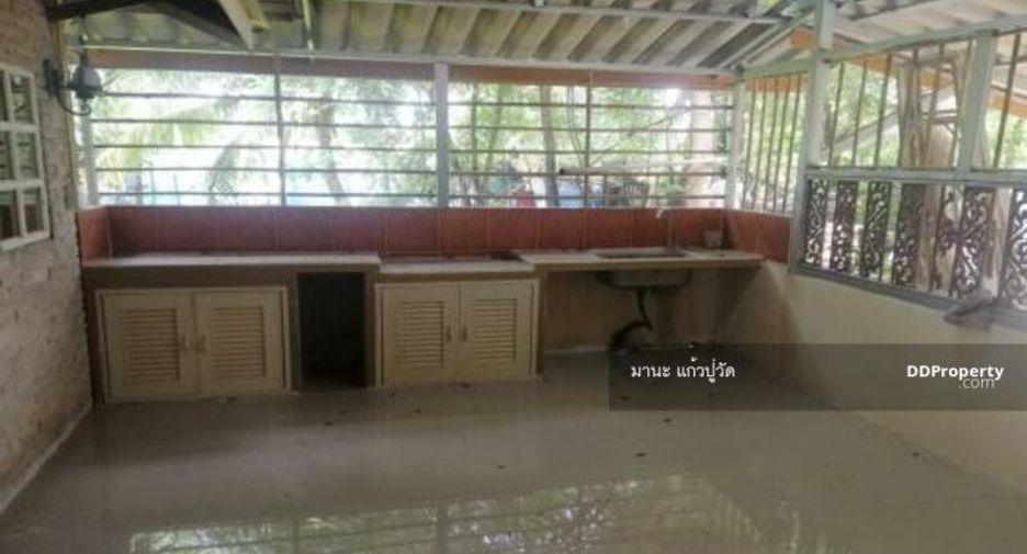 For rent and for sale 30 bed villa in Bang Len, Nakhon Pathom