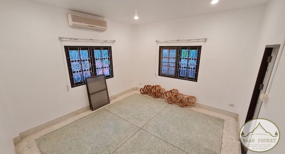 For rent 3 bedrooms villa in Mueang Phuket, Phuket