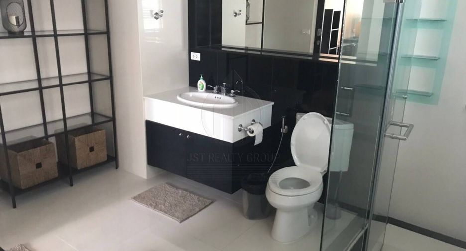 Продажа 2 спальни кондо в Патхум Щан, Бангкок