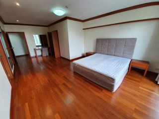 For rent 3 bed serviced apartment in Khlong Toei, Bangkok