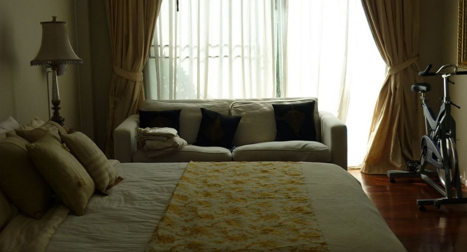 ให้เช่า 4 เตียง บ้านเดี่ยว ใน ห้วยขวาง, กรุงเทพฯ