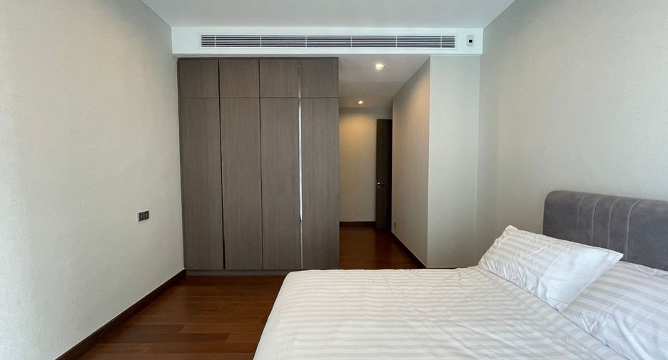 À louer 3 chambres condo à Khlong Toei, Bangkok