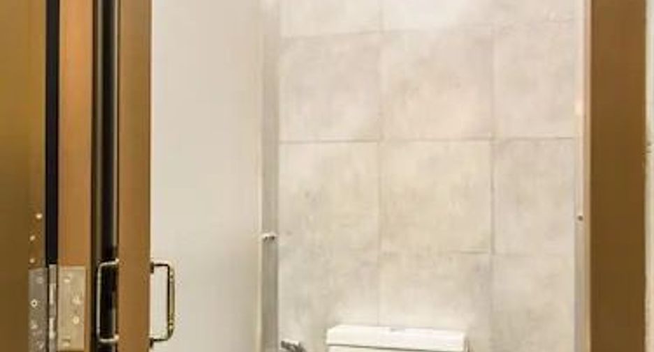 For rent 20 bed hotel in Thawi Watthana, Bangkok