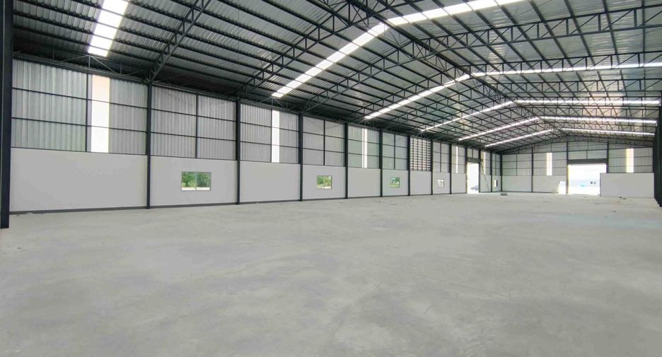 For sale warehouse in Ban Bueng, Chonburi