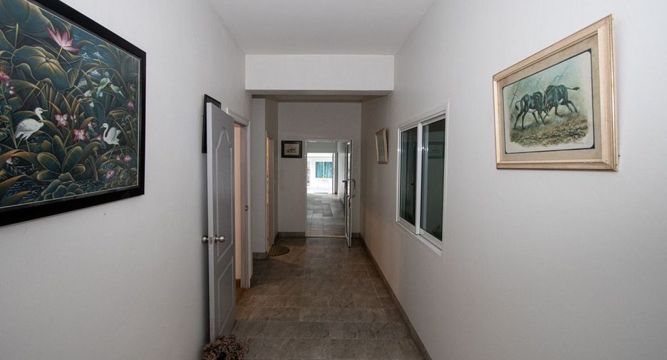 For sale 5 bedrooms villa in San Sai, Chiang Mai