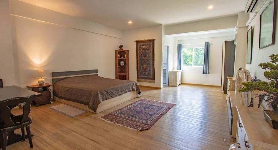 For sale 5 bedrooms villa in San Sai, Chiang Mai