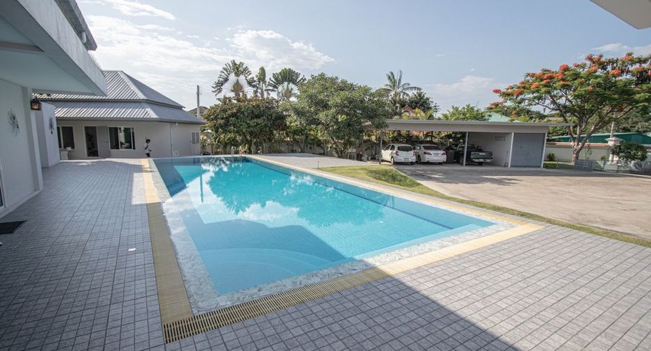 For sale 5 bedrooms villa in San Sai, Chiang Mai