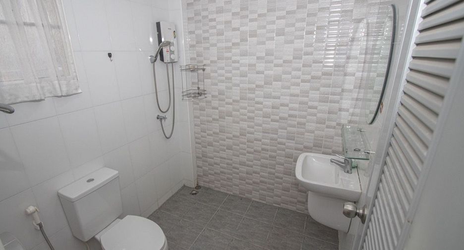 For sale 5 bedrooms villa in San Sai, Chiang Mai