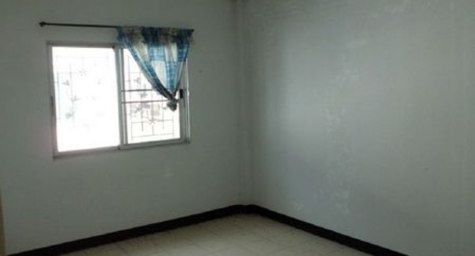 Casa adosada en venta de 2 habitaciones en Thanyaburi, Pathum Thani