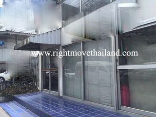 For rent 2 Beds retail Space in Sathon, Bangkok