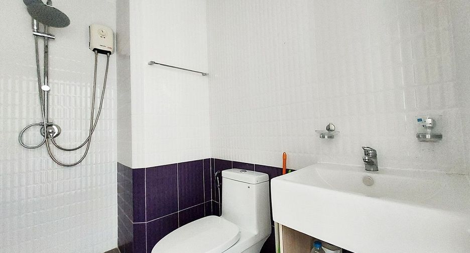 For sale 1 bed condo in Klaeng, Rayong
