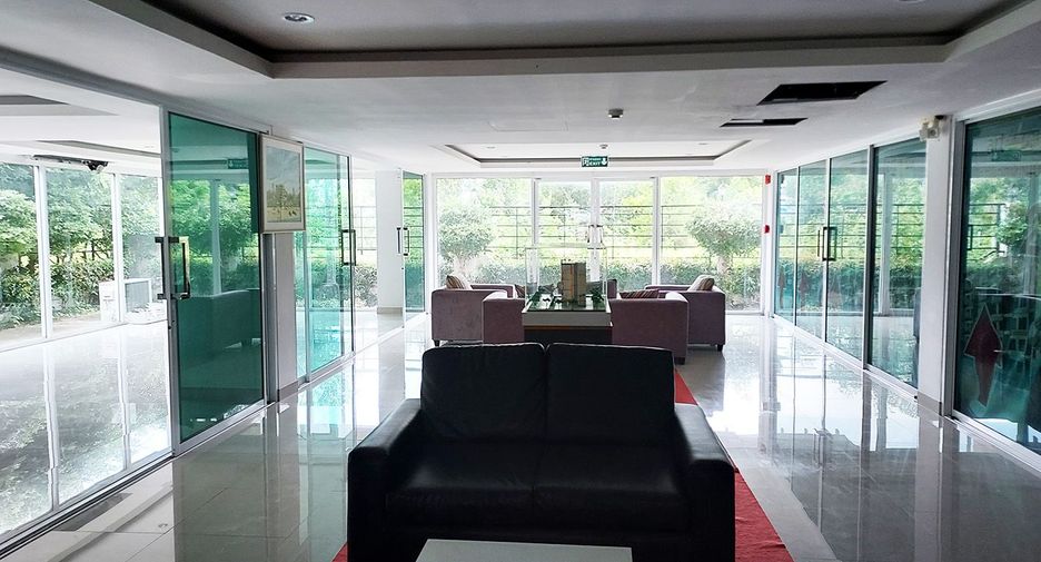 For sale 1 bed condo in Klaeng, Rayong
