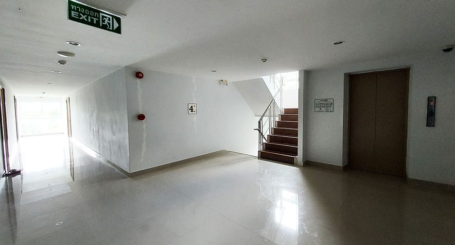 For sale 1 bed condo in Klaeng, Rayong