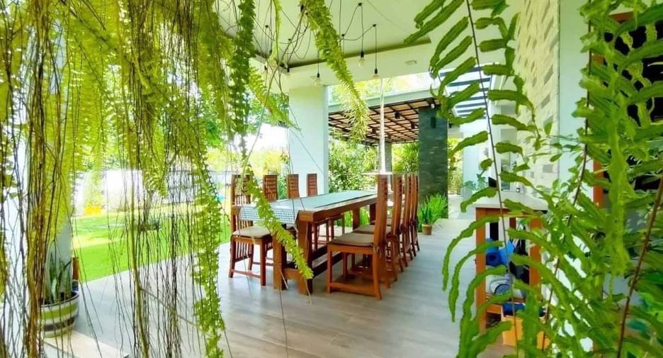 Haus zur Miete und zum Kauf mit 4 Zimmer in Saraphi, Chiang Mai