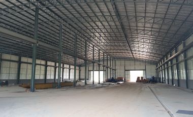 For rent そして for sale warehouse in Khao Yoi, Phetchaburi