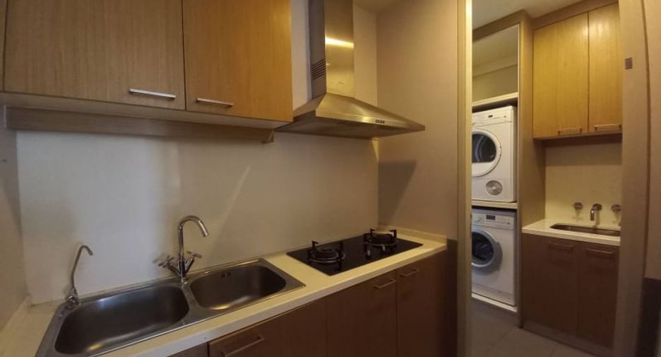 Аренда и продажа 3 спальни кондо в Сатхон, Бангкок