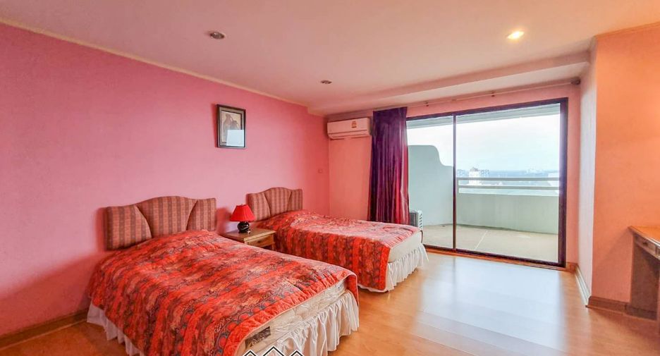 For sale 3 bedrooms condo in Cha Am, Phetchaburi