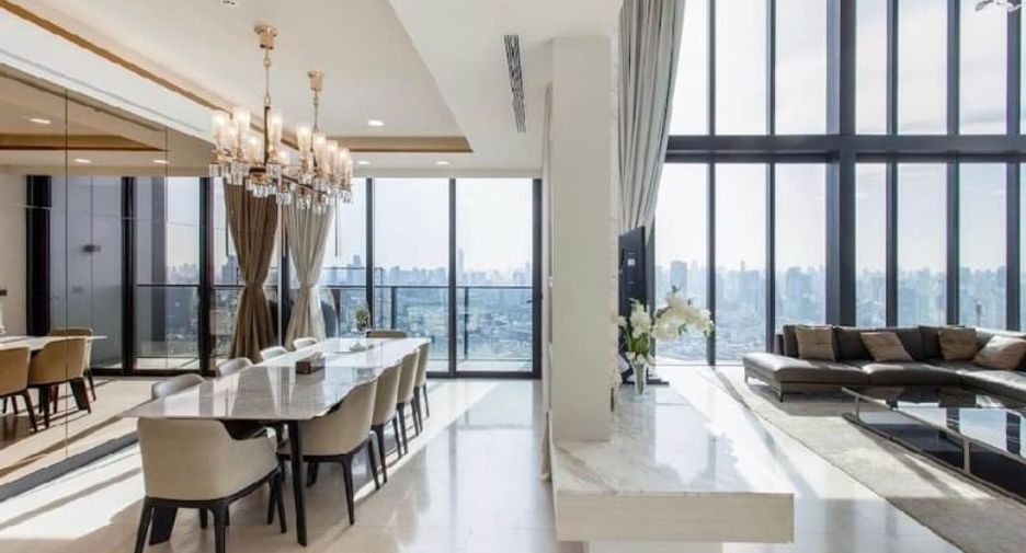 For rent 4 bedrooms condo in Khlong San, Bangkok