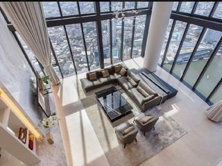 For rent 4 bedrooms condo in Khlong San, Bangkok