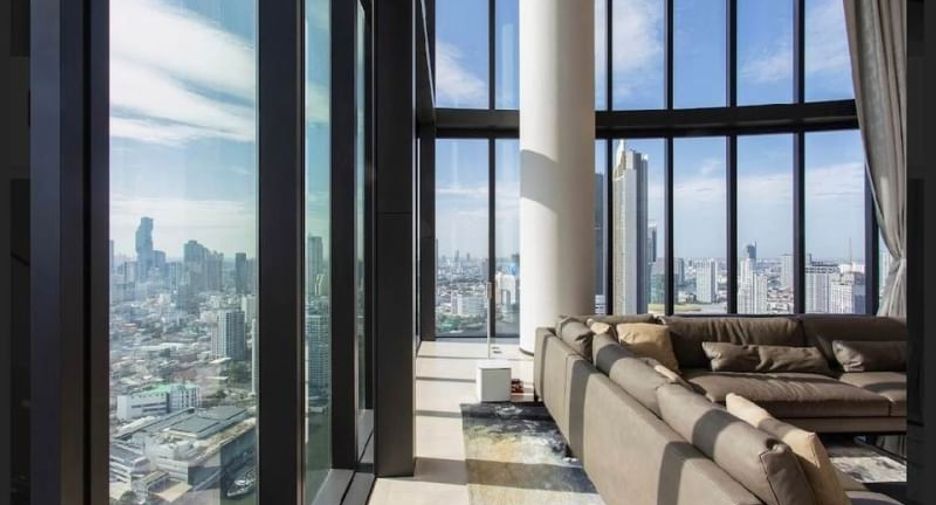 For rent 4 bedrooms condo in Khlong San, Bangkok