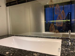 Condo en alquiler de 2 habitaciones en Khlong Toei, Bangkok