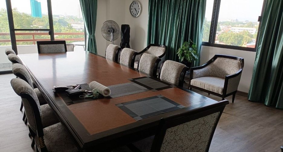 For rent 4 Beds condo in Mueang Chiang Mai, Chiang Mai