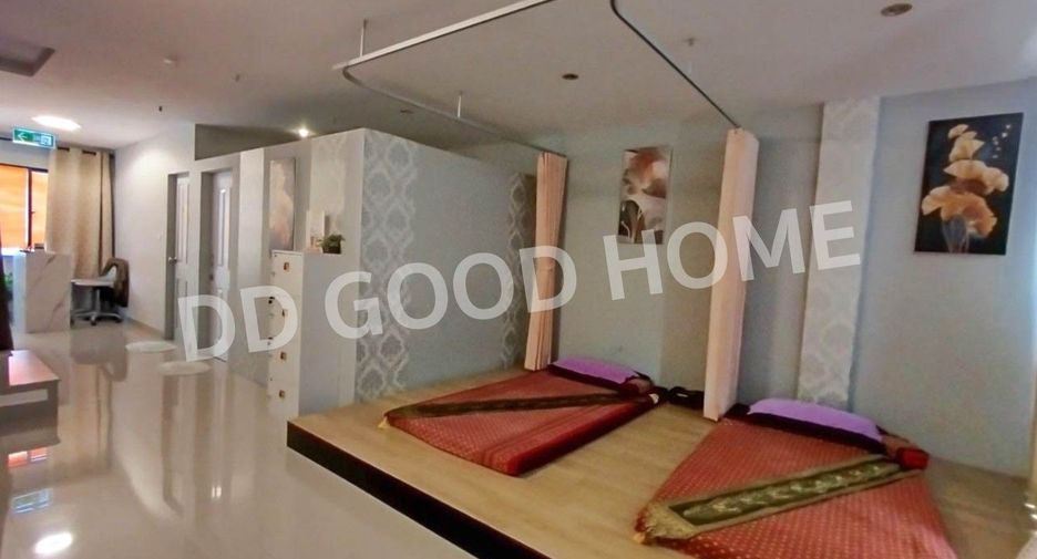 Local comercial en venta de 2 habitaciones en Lam Luk Ka, Pathum Thani