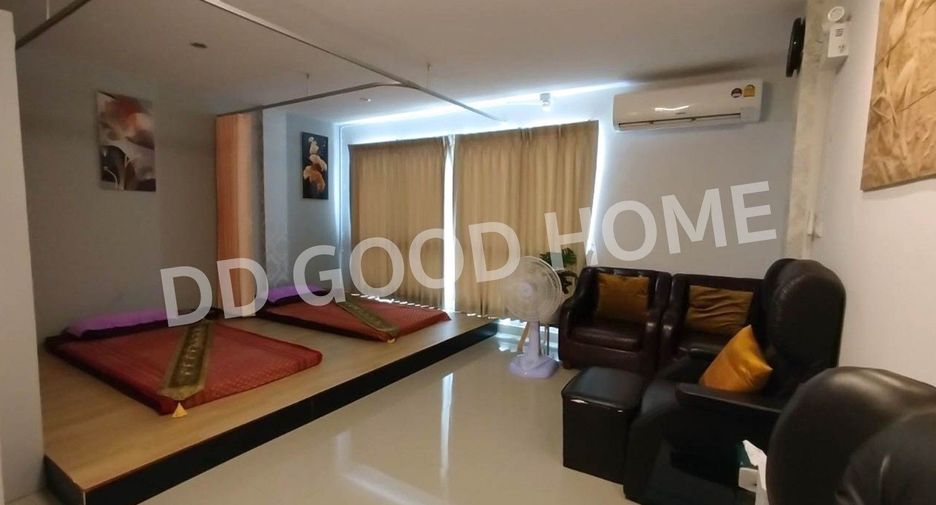 Local comercial en venta de 2 habitaciones en Lam Luk Ka, Pathum Thani