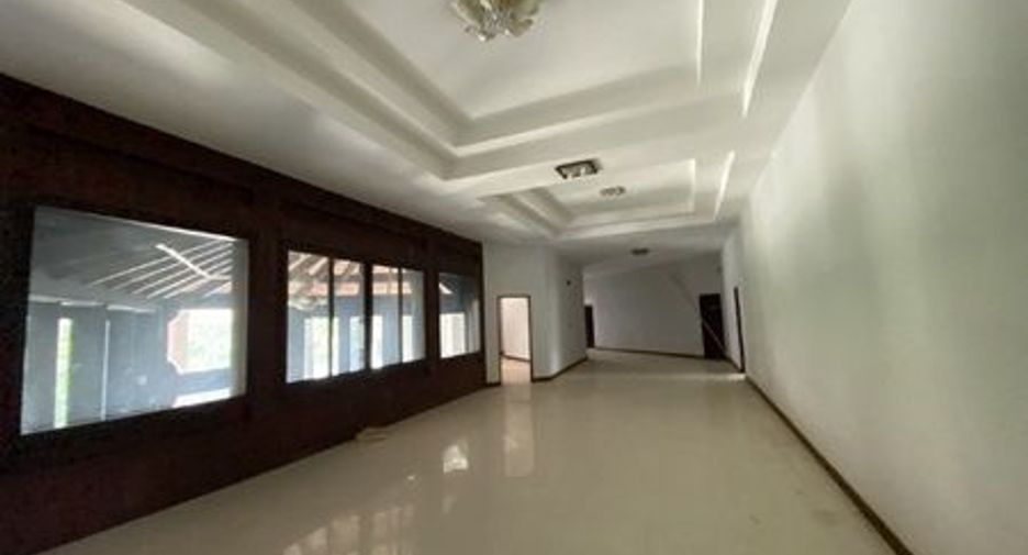 For sale hotel in Mueang Nong Khai, Nong Khai