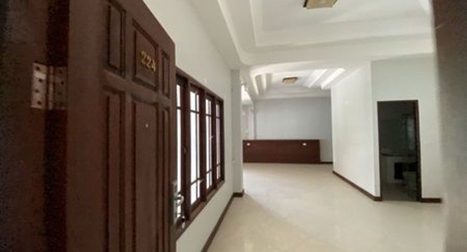 For sale hotel in Mueang Nong Khai, Nong Khai