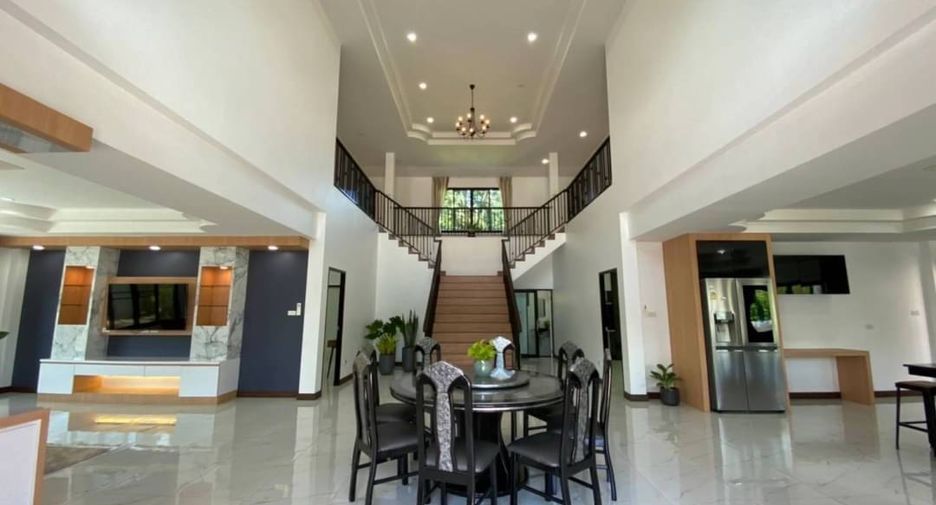 For rent and for sale 5 bed villa in San Sai, Chiang Mai