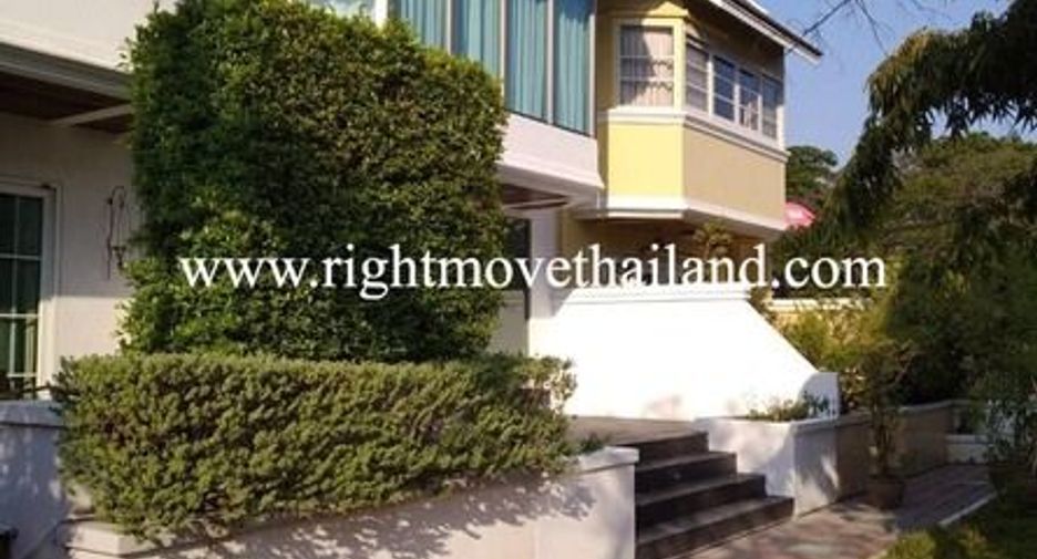 For rent そして for sale 3 Beds townhouse in Watthana, Bangkok