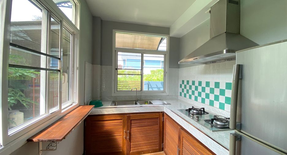 For rent 3 bedrooms house in San Sai, Chiang Mai