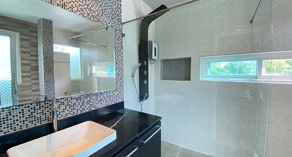 For rent 3 bedrooms house in San Sai, Chiang Mai