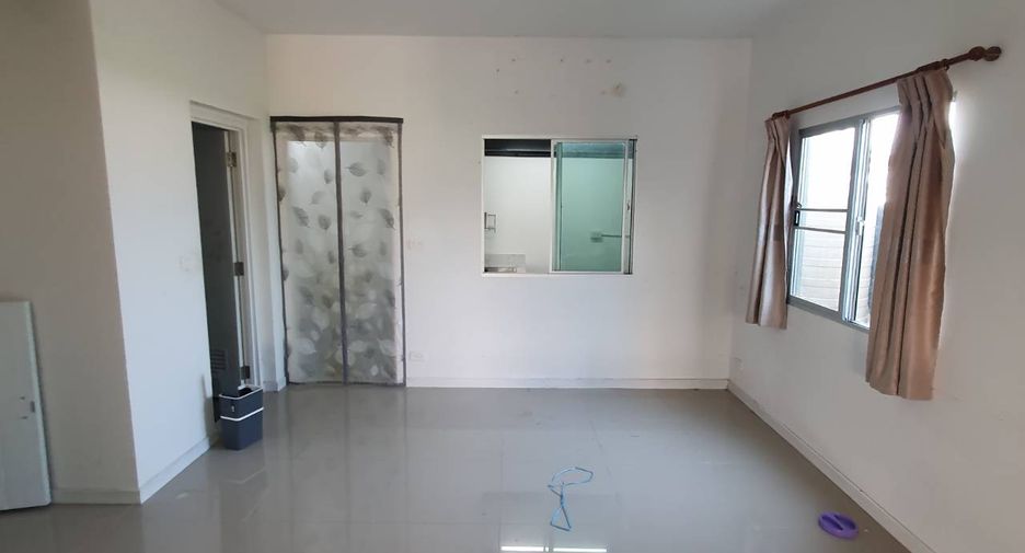 Casa adosada en venta de 3 habitaciones en Nong Chok, Bangkok