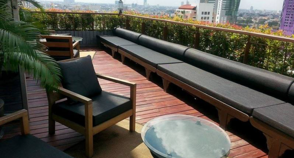 For rent 4 bedrooms condo in Sathon, Bangkok