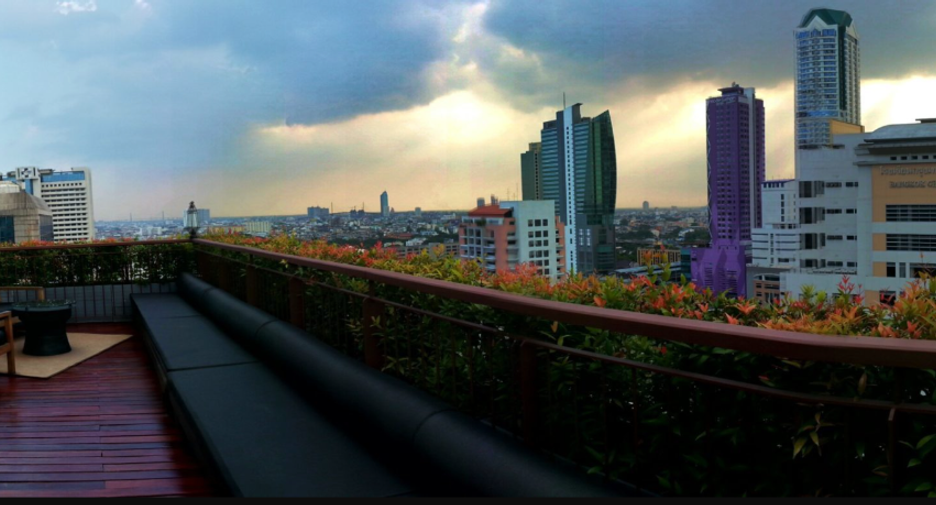 For rent 4 bedrooms condo in Sathon, Bangkok