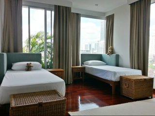 Condo en alquiler de 4 habitaciones en Sathon, Bangkok