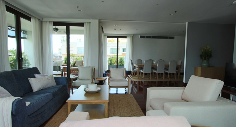 For rent 4 bedrooms condo in Sathon, Bangkok
