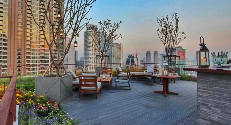 For rent 4 bedrooms condo in Sathon, Bangkok