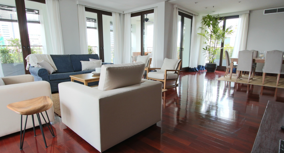 For rent 4 bedrooms condo in Sathon, Bangkok