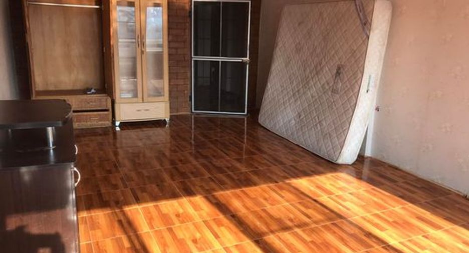 For sale 3 Beds retail Space in Ban Hong, Lamphun