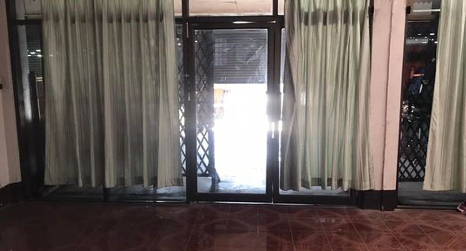 For sale 3 Beds retail Space in Ban Hong, Lamphun