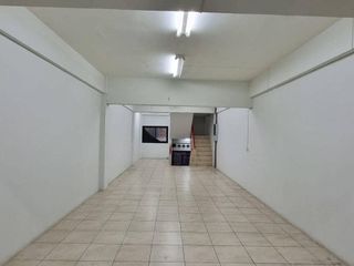 For rent 2 bed retail Space in Ratchathewi, Bangkok