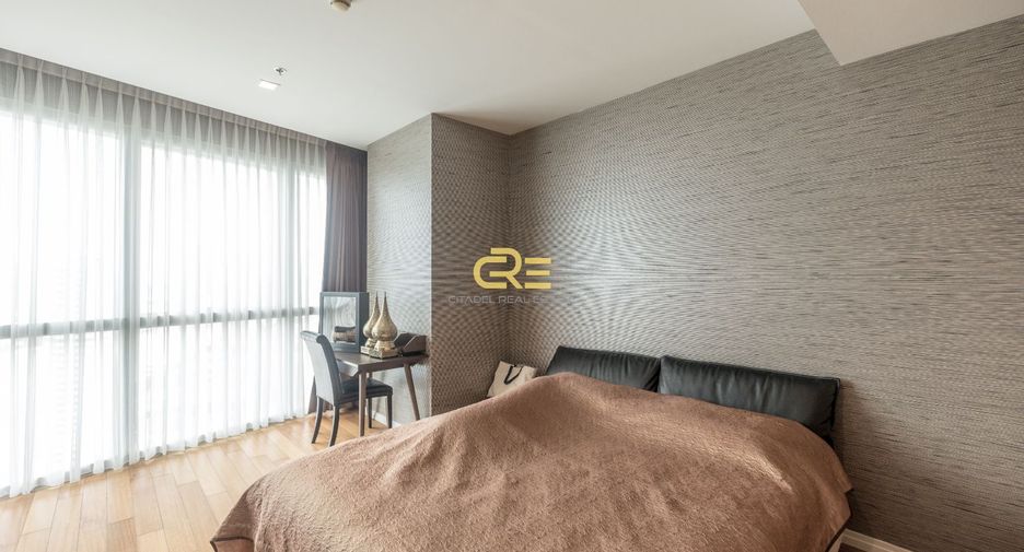 Condo en alquiler y en venta de 3 habitaciones en Sathon, Bangkok