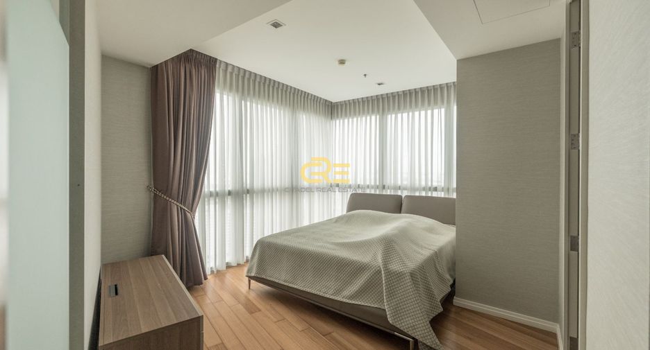 Condo en alquiler y en venta de 3 habitaciones en Sathon, Bangkok