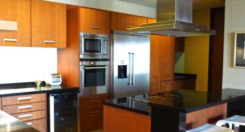 For sale 2 bedrooms apartment in Khlong Toei, Bangkok